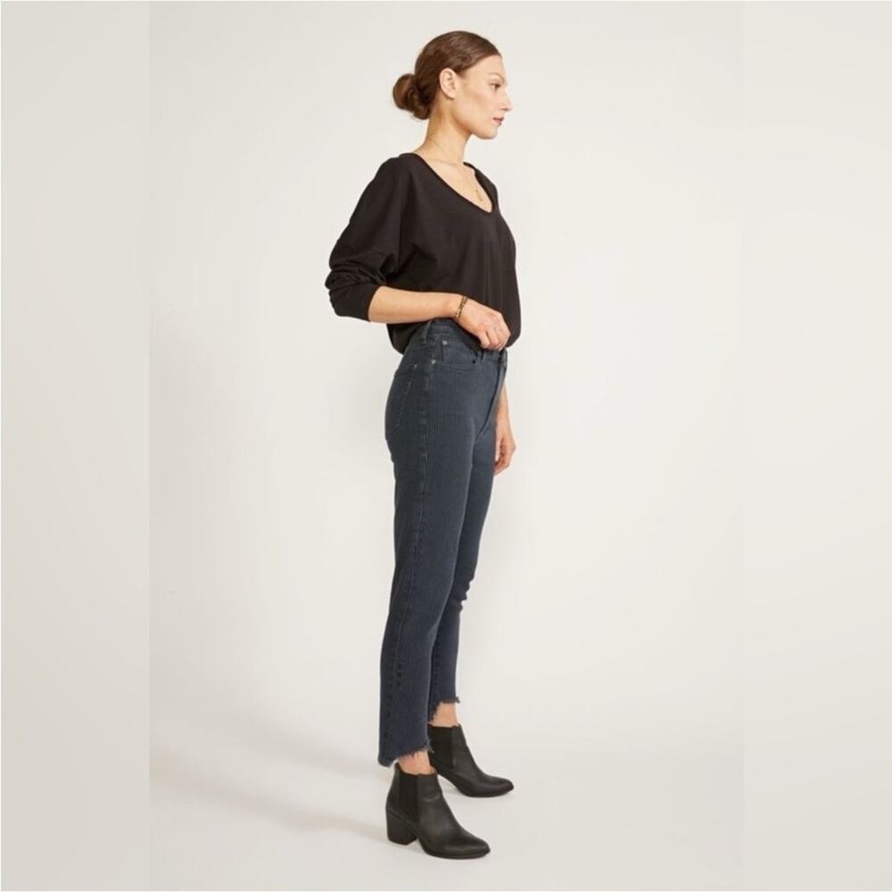 Etica Scarlett Mid Rise‎ Skinnyish Leg Chewed Hem Jeans 30 Night Stripe - Picture 6 of 9